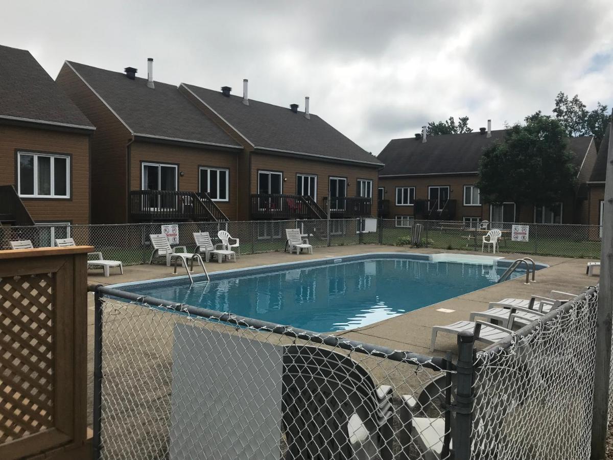 Le Chaleureux Apartment Beaupre Bagian luar foto
